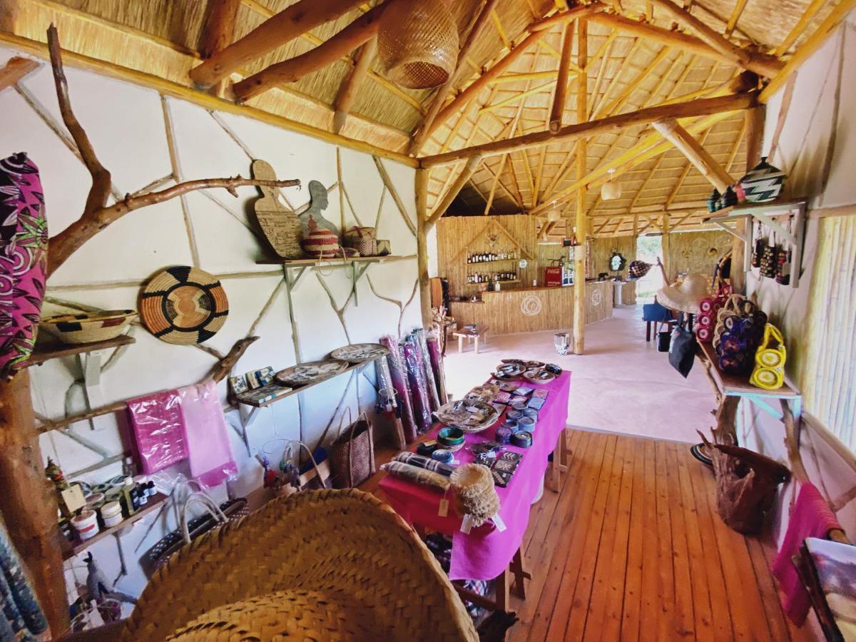 Murchison Falls Bamboo Village Paraa Exteriör bild
